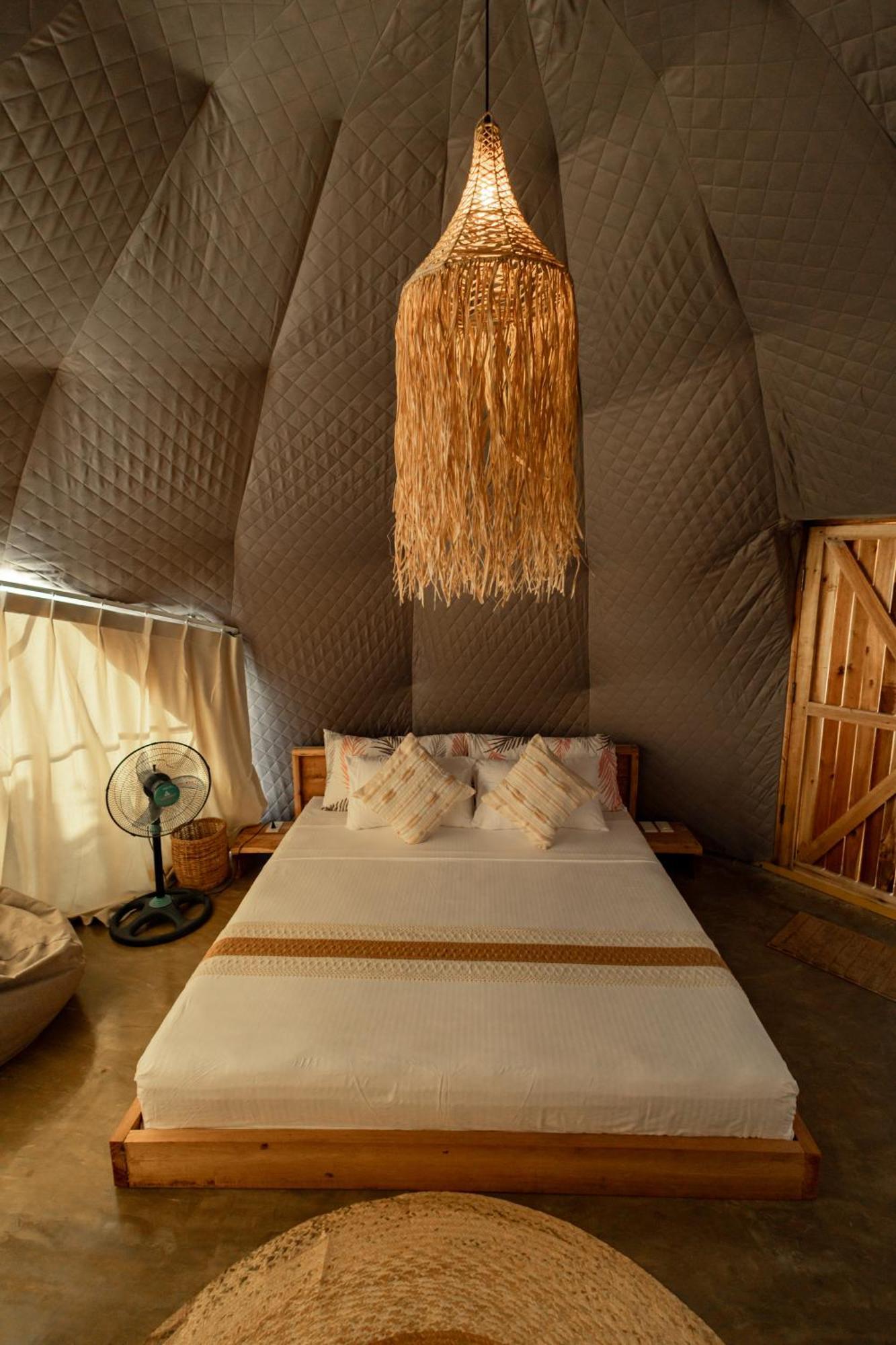 מלון אל נידו Domes And Dreams Lio Glamping מראה חיצוני תמונה