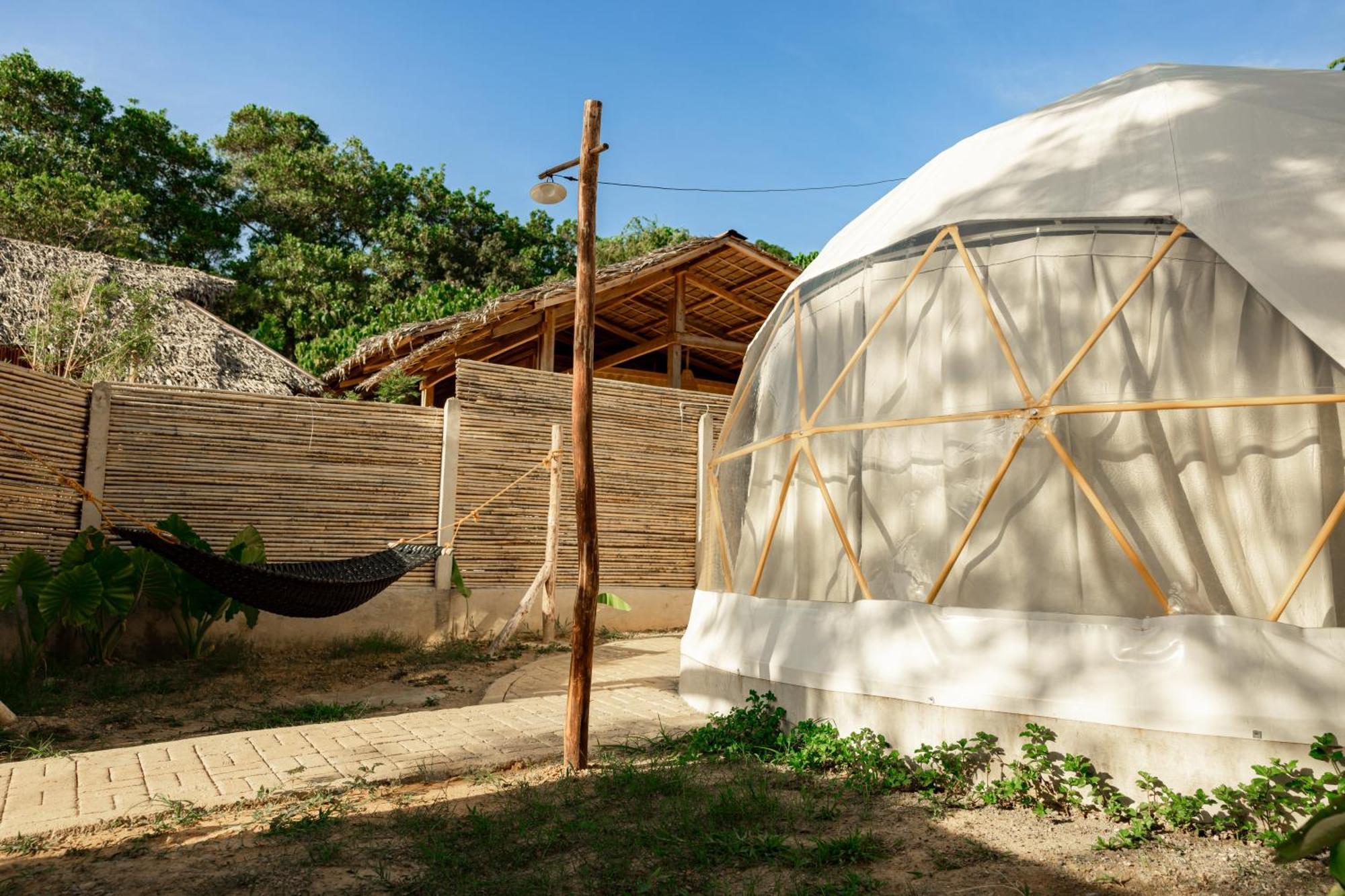 מלון אל נידו Domes And Dreams Lio Glamping מראה חיצוני תמונה