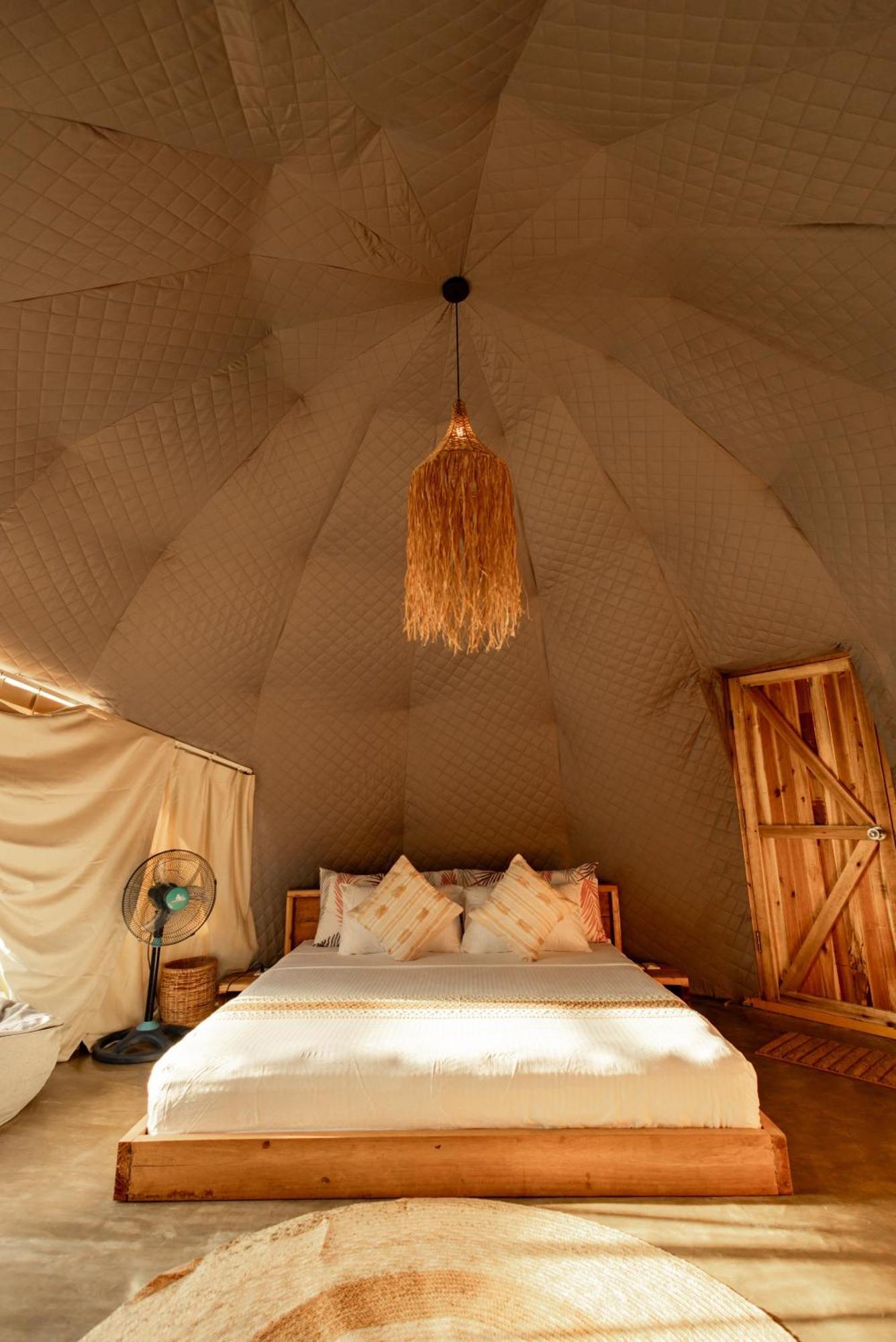 מלון אל נידו Domes And Dreams Lio Glamping מראה חיצוני תמונה